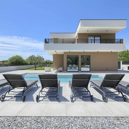 Villa Issa By Kompas Orbanići